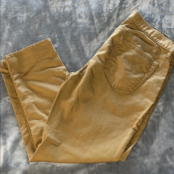 Banana Republic Other - Men’s Banana Republic ATHLETIC TRAVEL JEAN 35/30
